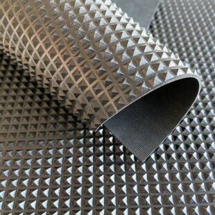 pyramid rubber matting spike flooring